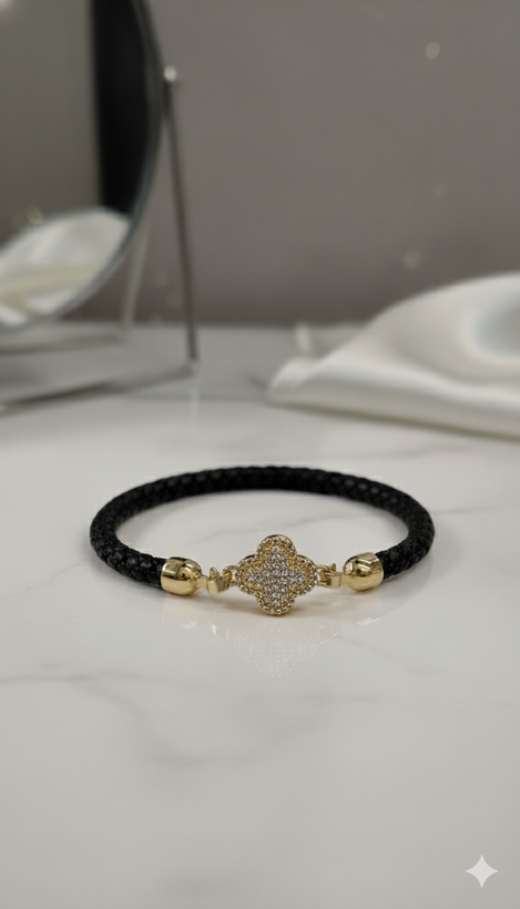 دستبند چرم